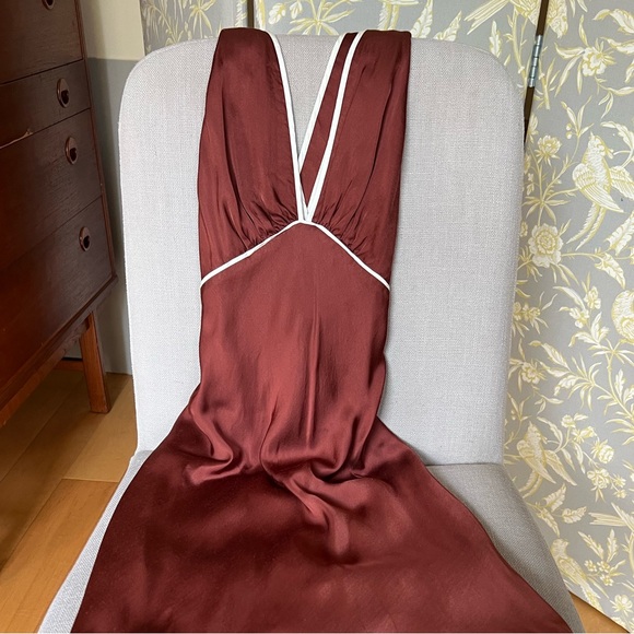 Shona Joy Belkis Contrast Plunged Cross Back Mini Dress - Picture 6 of 11